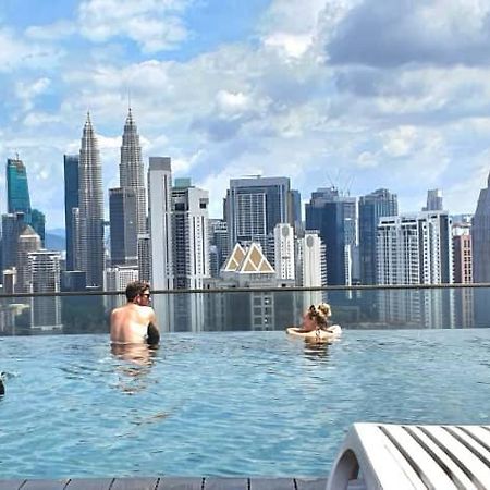 Regalia Suites Klcc View Rooftop Infinity Pool By Angkasa Homes Kuala Lumpur Zewnętrze zdjęcie