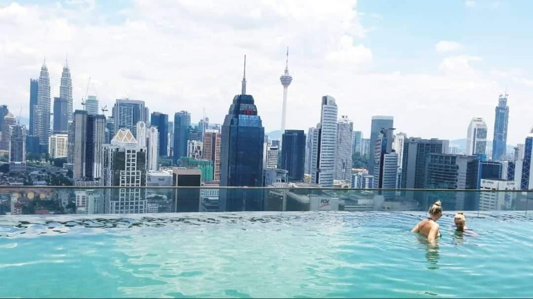 Regalia Suites Klcc View Rooftop Infinity Pool By Angkasa Homes Kuala Lumpur Zewnętrze zdjęcie