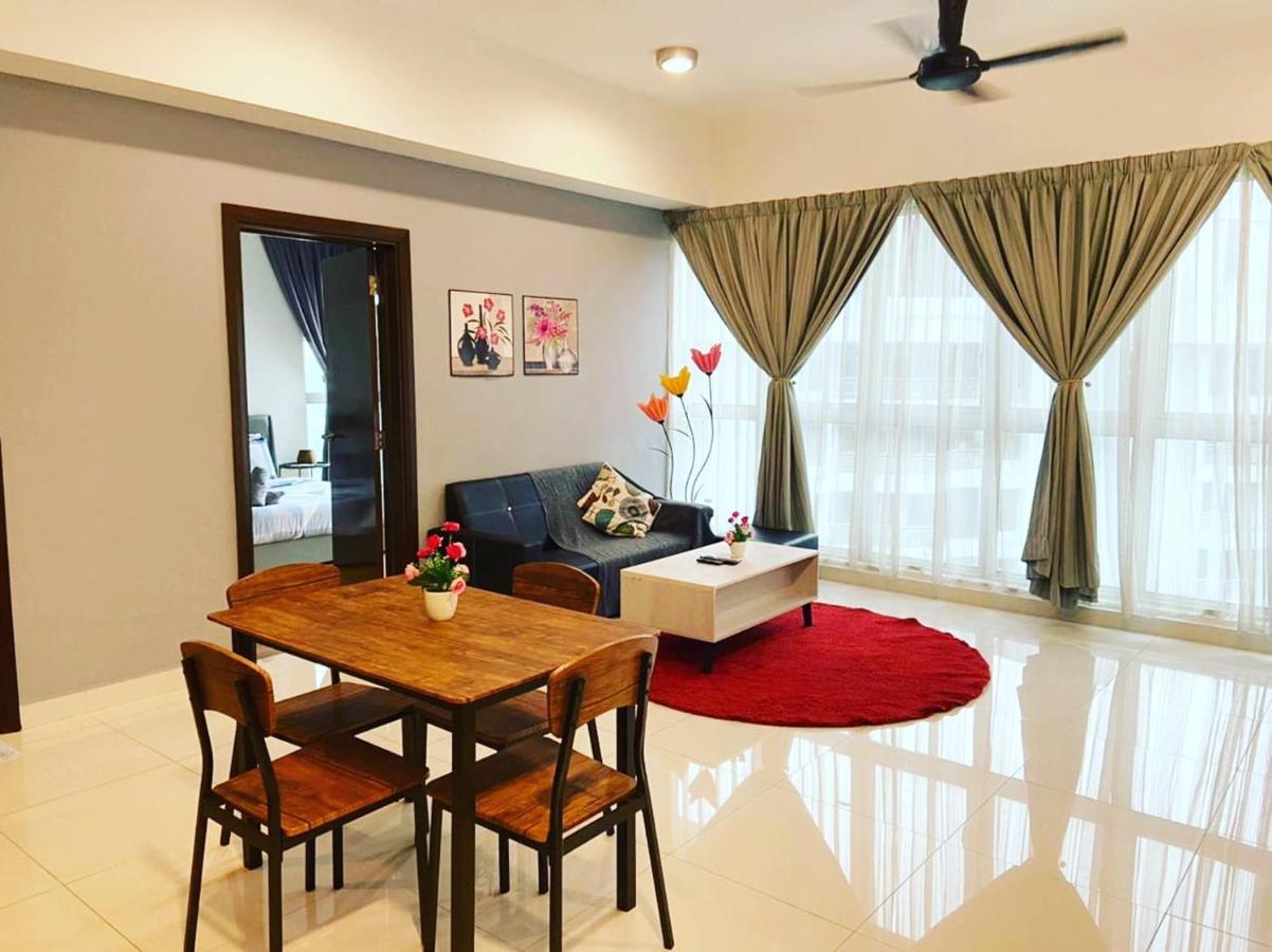 Regalia Suites Klcc View Rooftop Infinity Pool By Angkasa Homes Kuala Lumpur Zewnętrze zdjęcie